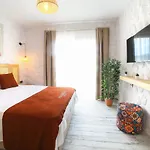 Hotel Huzurla *