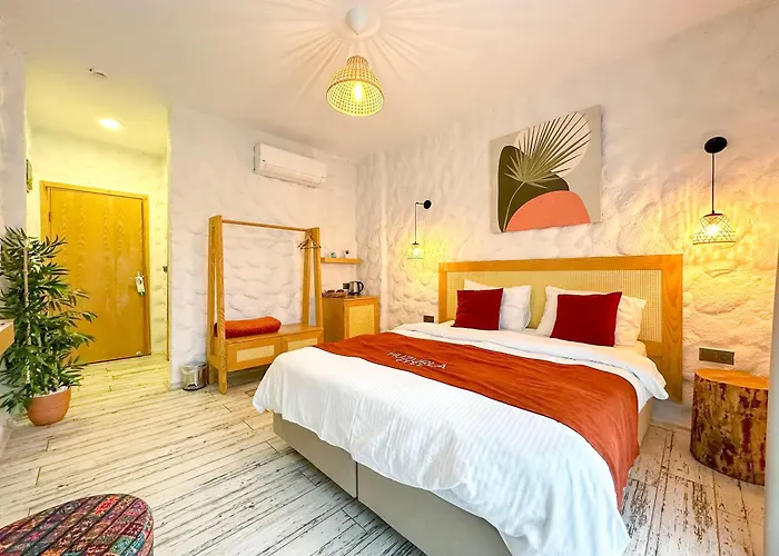 Huzurla Hotel İzmir